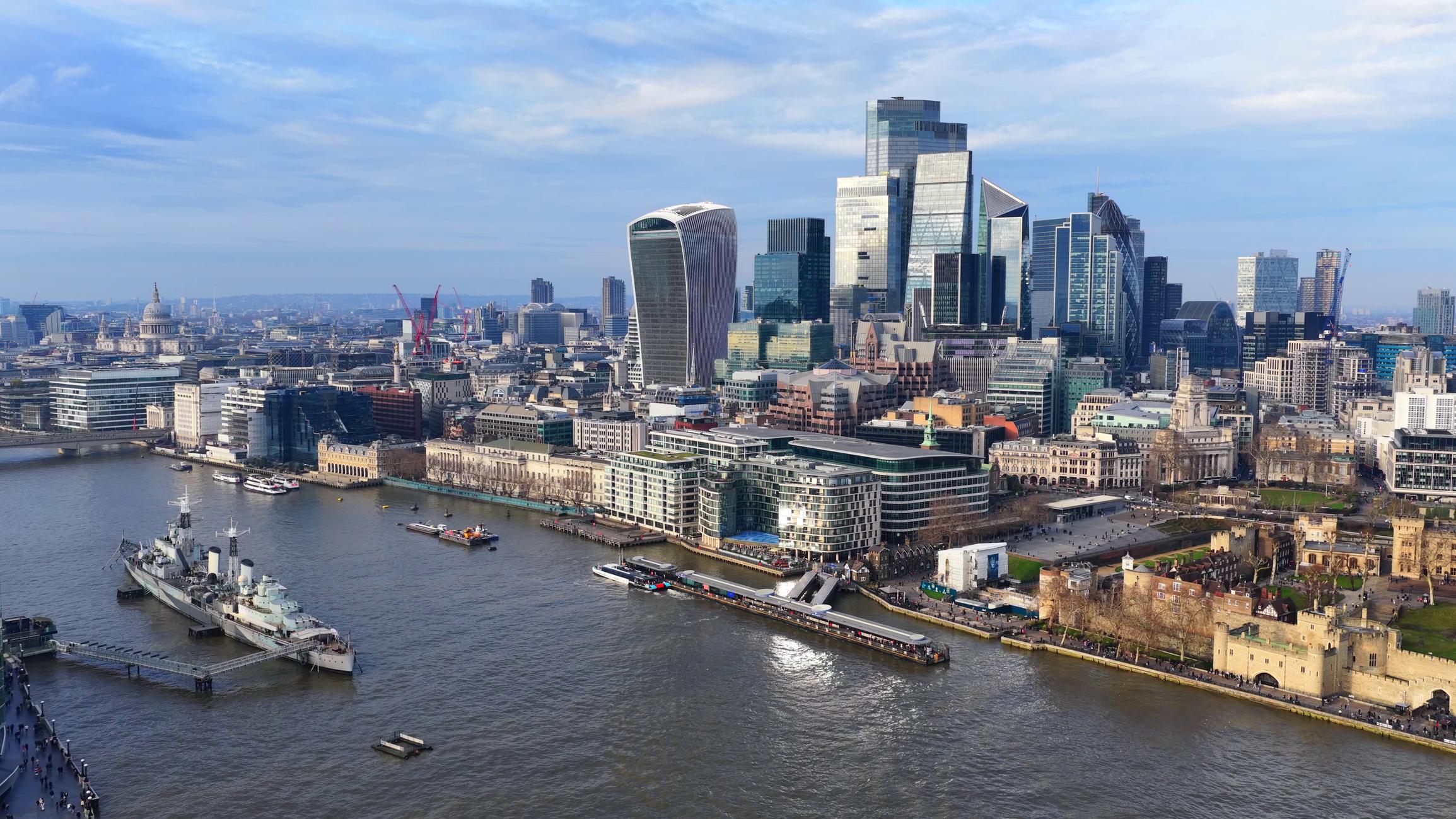 PR Pathways After Studying Abroad: Country Comparison